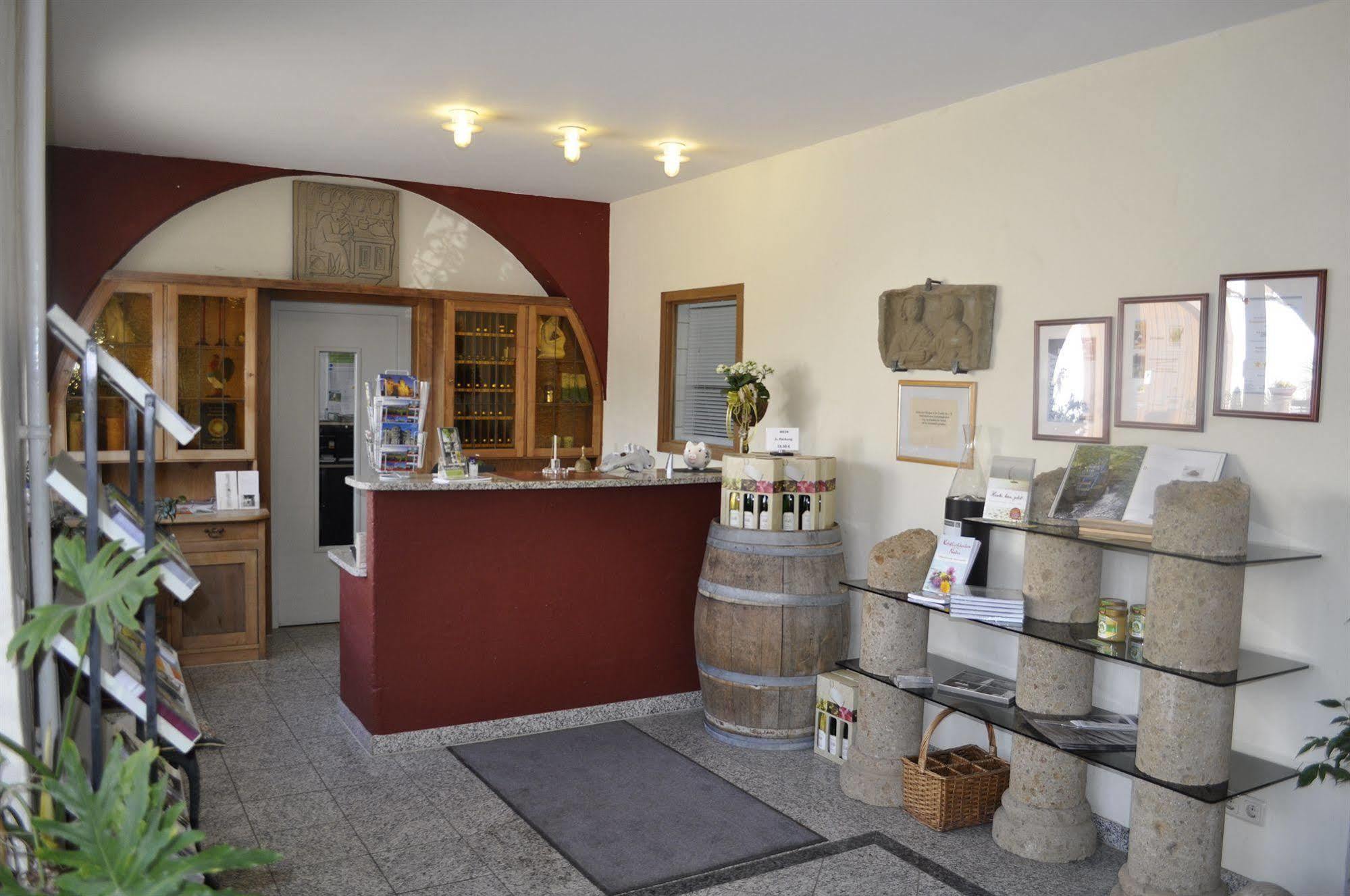 Hotel und Weingut Karlsmühle Mertesdorf Exterior foto